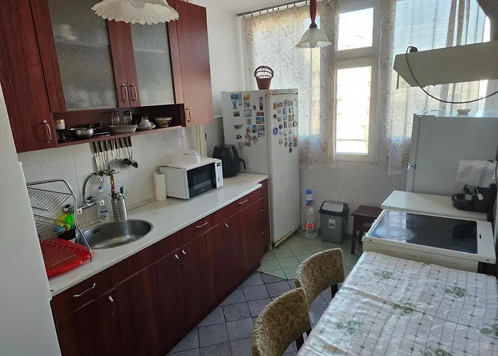 Affordable 3br Near Centre * София