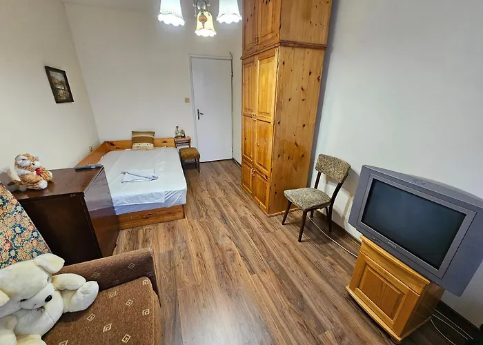 Апартамент Affordable 3br Near Centre София